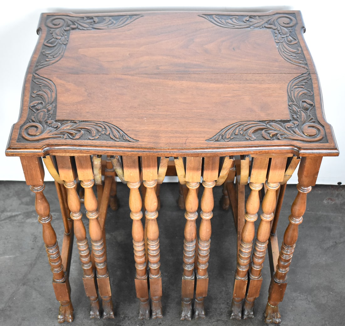EARLY 20TH CENTURY OAK NESTING TABLE SET - 4