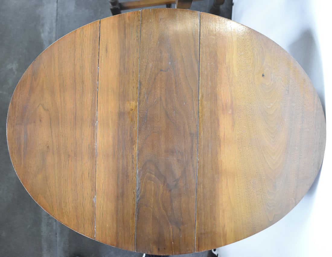 EARLY 20TH CENTURY OAK NESTING TABLE SET - 5