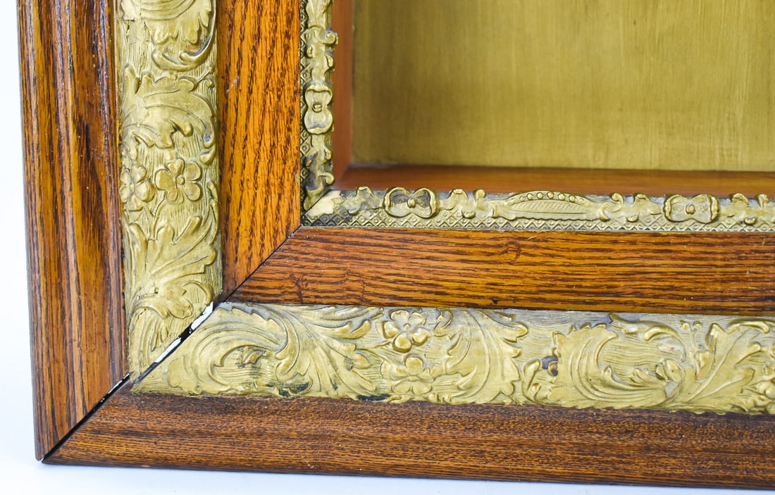 VICTORIAN GILT FRAME SHADOW BOX COMBINATION - 4
