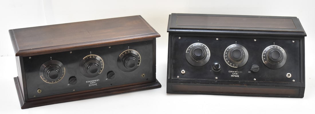 R.E. THOMPSON MANUFACTURING COMPANY TUBE RADIOS: MODEL S60 & V-50 (1 of 3)