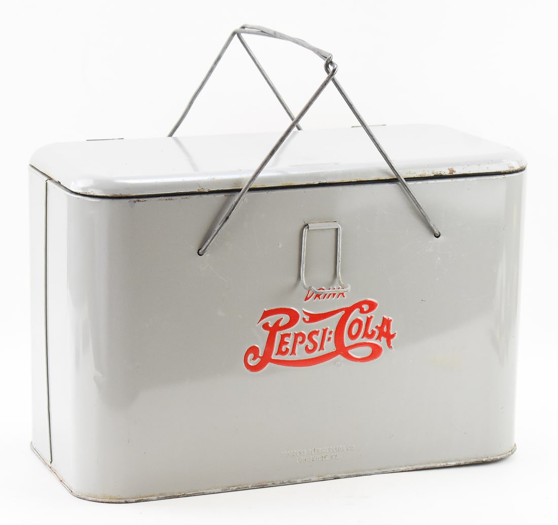 PROGRESS REFRIGERATOR COMPANY 'DOUBLE DOT' PEPSI:COLA COOLER (1 of 3)