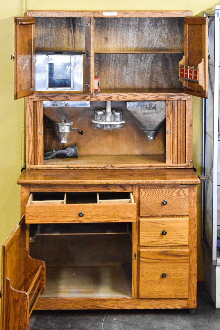 HOOSIER CABINET - 2