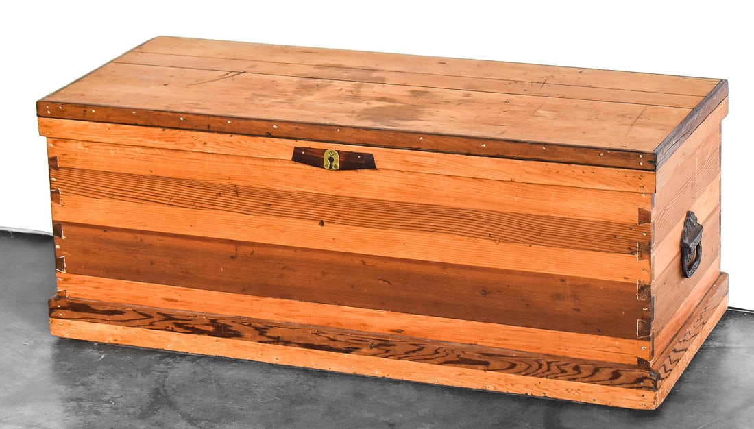 CEDAR CHEST, C. EARLY 20TH CENTURY: A cedar storage chest with dovetail joinery, circa early 20th century. The chest measures approx. 15" H x 38" W x 16" D.