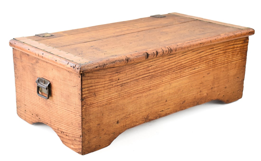 ANTIQUE PINE STORAGE CHEST - 4