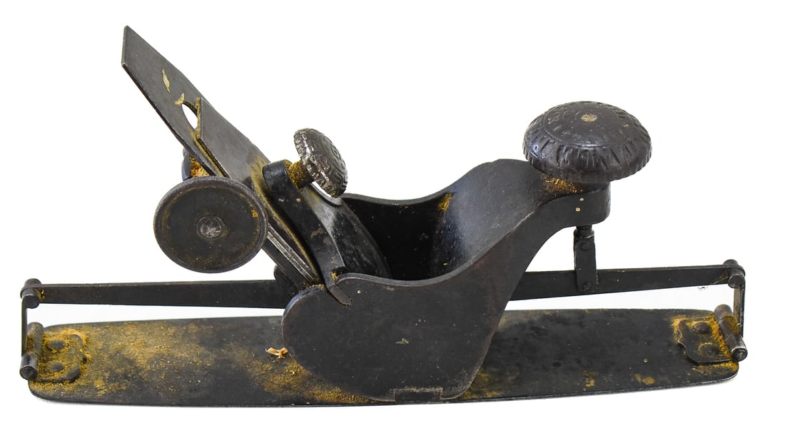 STANLEY RULE & LEVER COMPANY NO. 113 TYPE 1 CIRCULAR PLANE, CIRCA 1887-1880 (1 of 2)