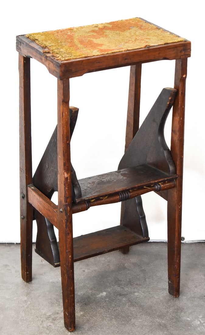 ANTIQUE WALNUT LIBRARY STEPS - 3
