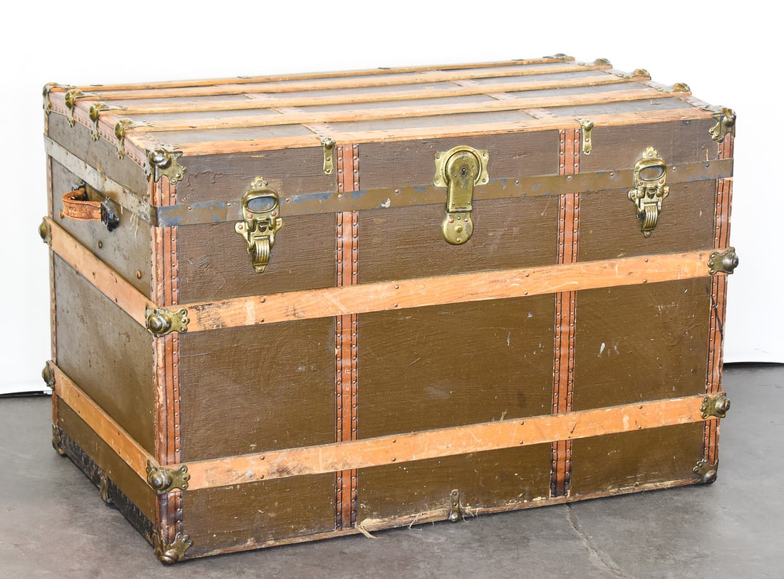 ANTIQUE L. GOLDSMITHS & SON FLAT-TOP STEAMER TRUNK (1 of 6)