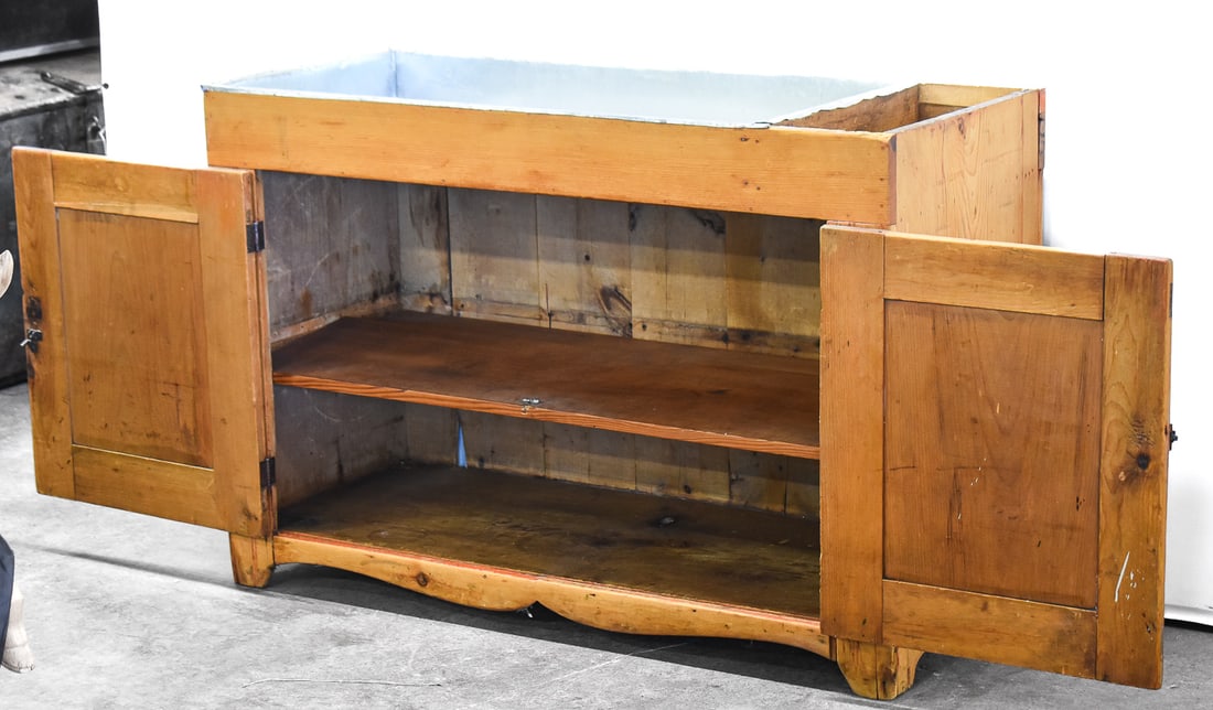 PRIMITIVE DRY SINK - 3