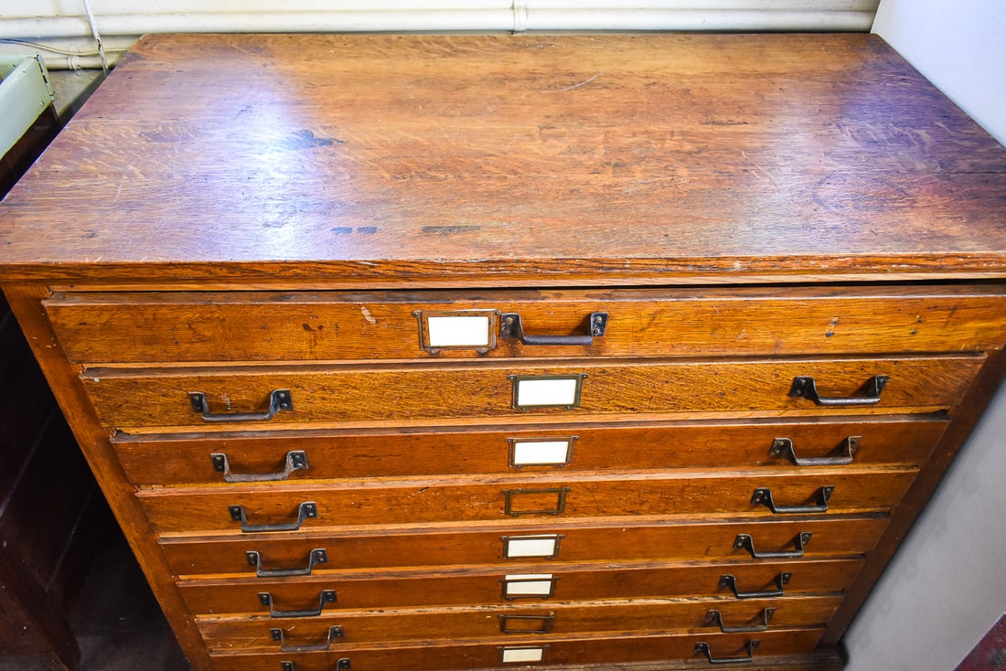 20TH CENTURY OAK MAP CASE - 2