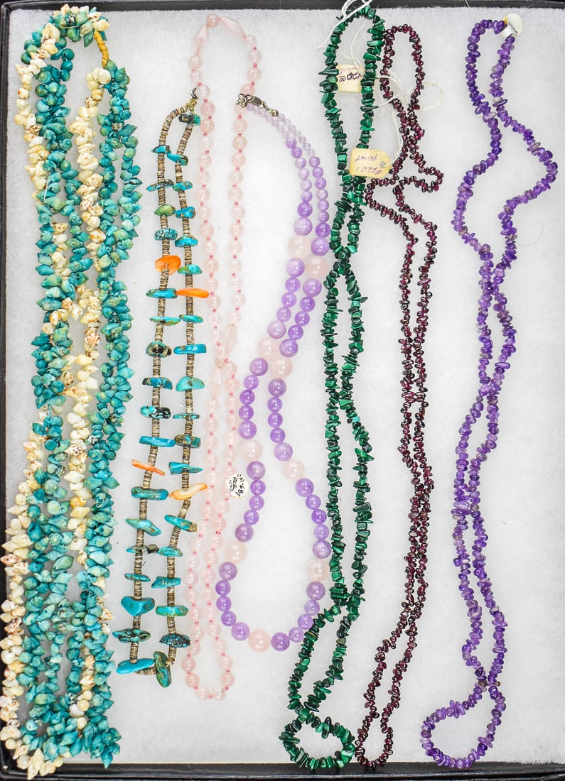 LOT OF GEMSTONE BEADED NECKLACES (1 of 3)