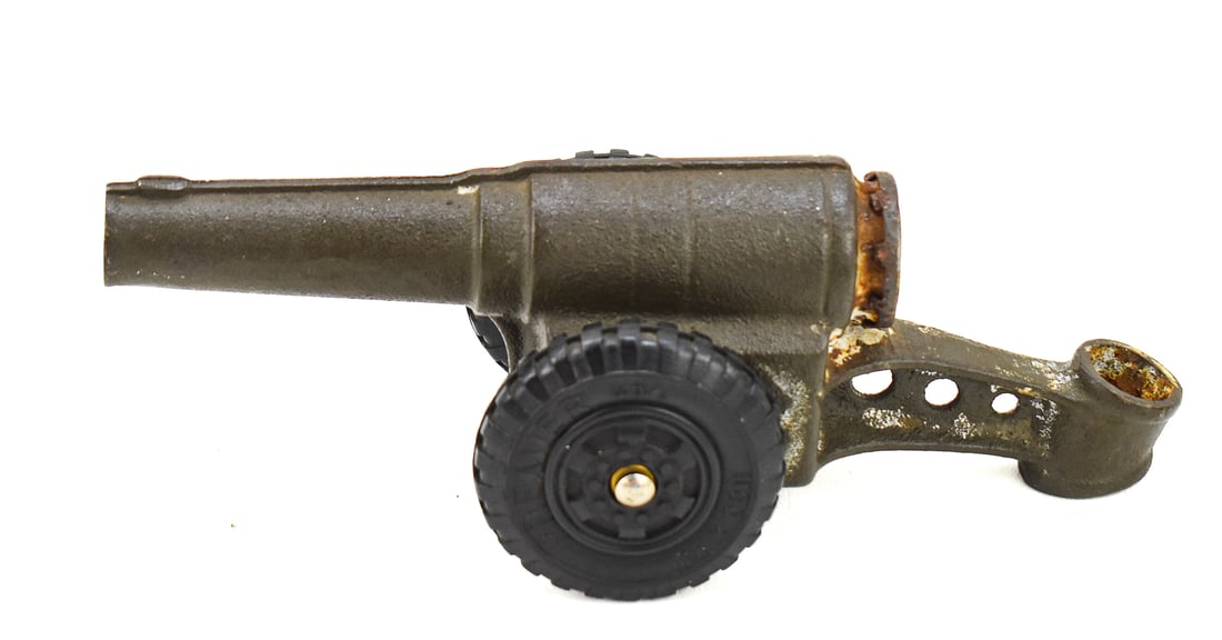 CONESTOGA CAST IRON BIG BANG CANNON TOY: A cast iron Big Bang Cannon made by the Conestoga Company, circa mid 20th century. The toy cannon measures approx. 3.5" H x 9" W x 3.5" D.