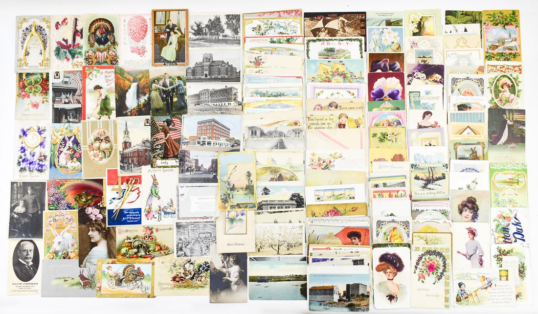 APPROXIMTELY 200 ANTIQUE POSTCARDS (1 of 7)