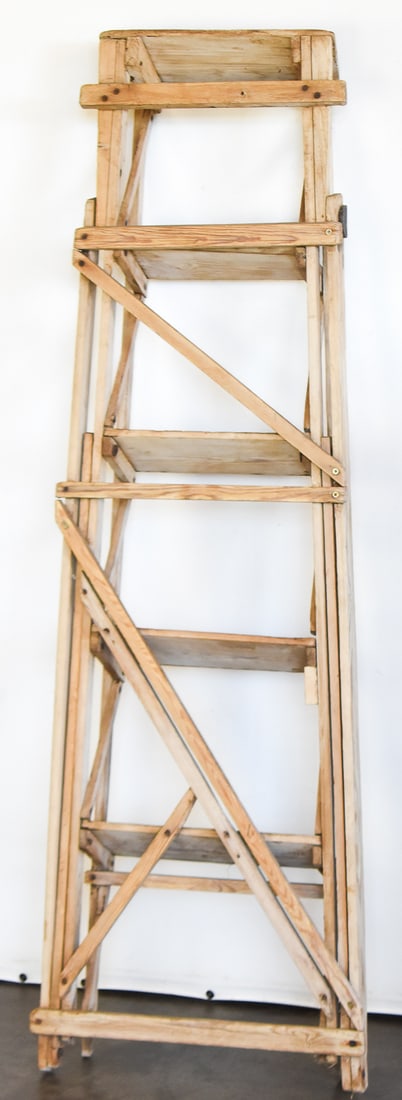 RUSTIC WOOD STEP LADDER - 3