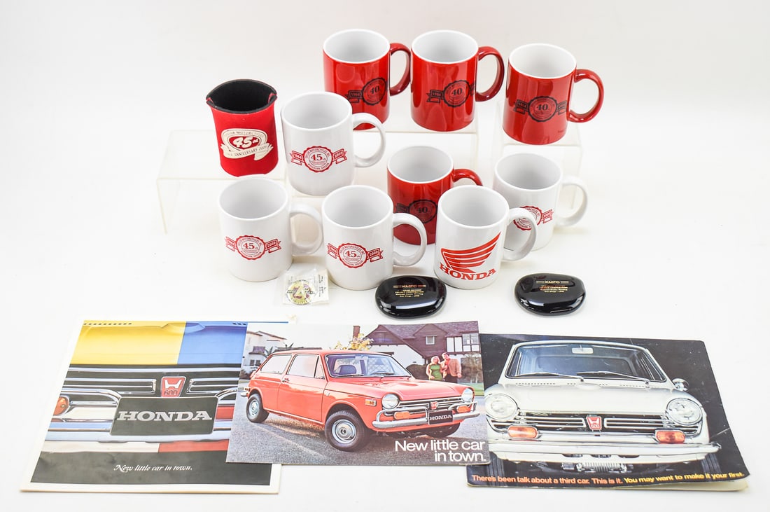 VINTAGE HONDA 600 BROCHURES, TAYLOR HONDA MUGS, & KAWASAKI MEMORABILIA (1 of 3)