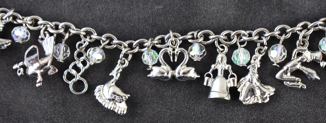 CHRISTMAS CHARM COLLECTION - 3