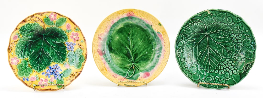 THREE 'VINE AND STRAWBERRY' MAJOLICA PLATES: WEDGWOOD, ETRUSCAN, AND MORE (1 of 6)