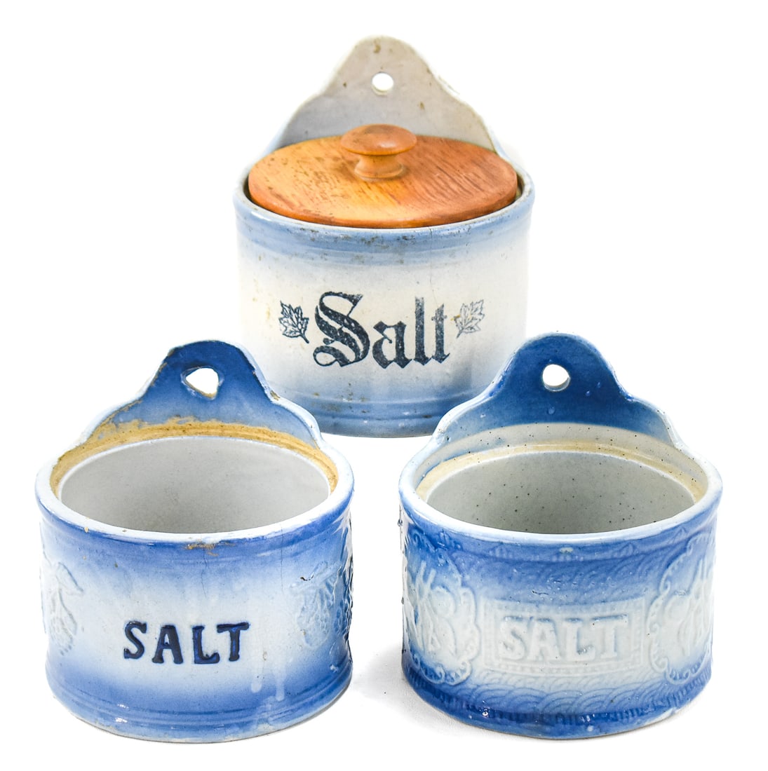 THREE AMERICAN BLUE AND WHITE SALT-GLAZED STONEWARE SALT CROCKS (1 of 4)