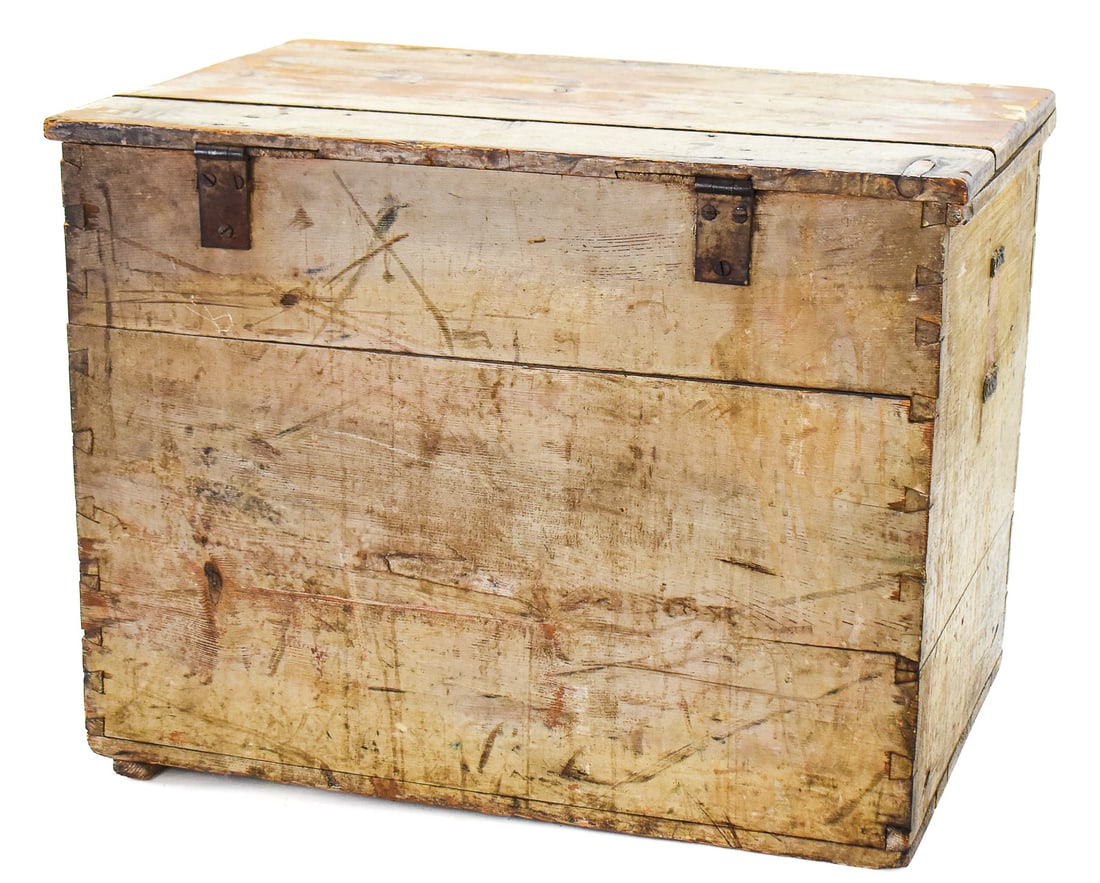CUSTOMARY SCANDINAVIAN IMMIGRANT TRUNK - 4