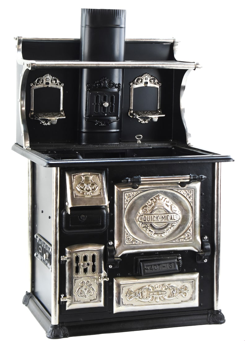 QUICK MEAL STOVE COMPANY SALESMAN SAMPLE STOVE MODEL 407-16 (1 of 2)