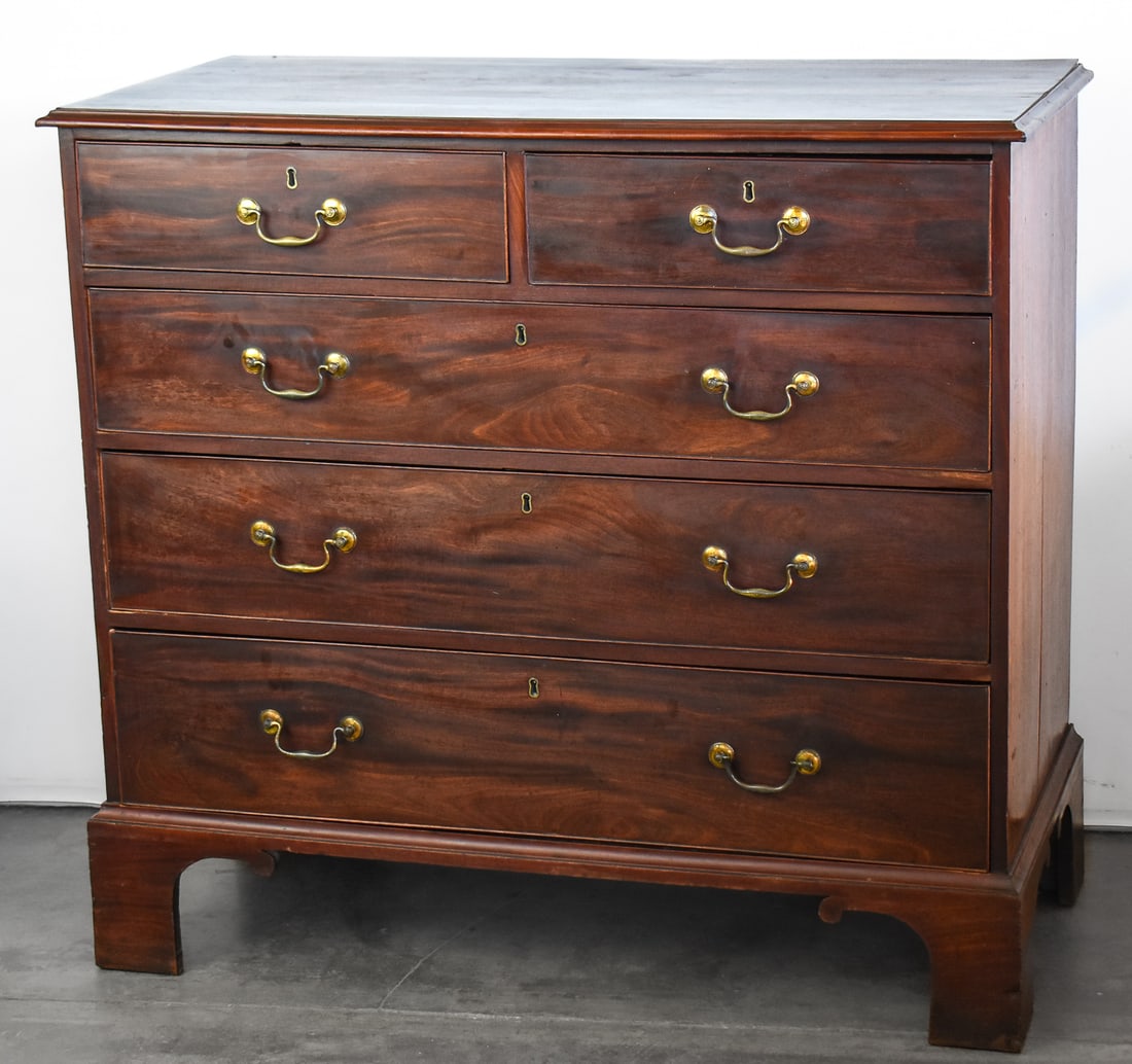 GEORGE III STYLE MAHOGANY CHEST OF DRAWERS (1 of 3)