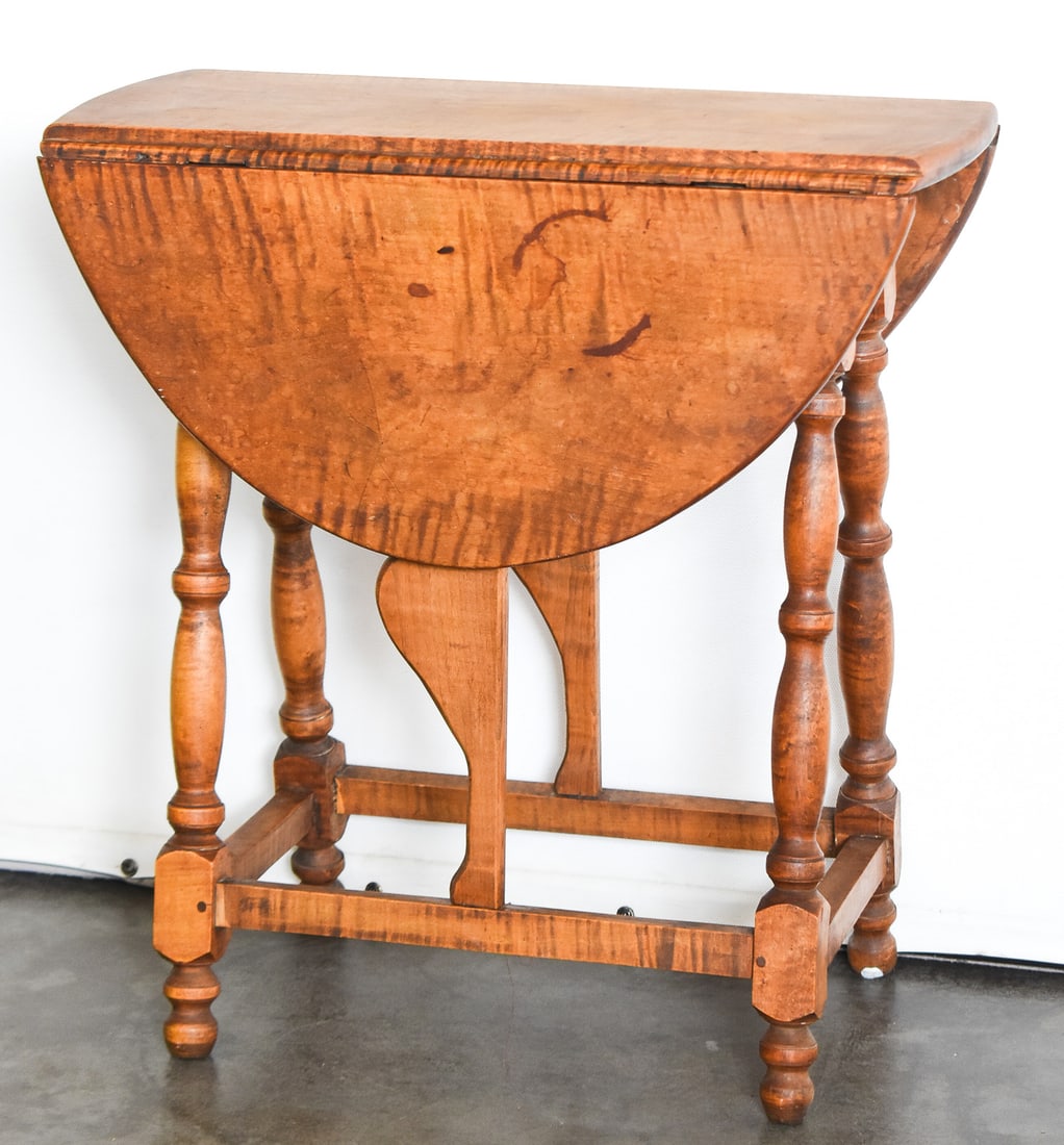 AMERICAN OAK DROP-LEAF SIDE TABLE - 4