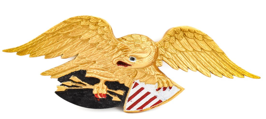 BELLAMY-STYLE LOUISBURG MODEL GILT EAGLE CARVING (1 of 2)