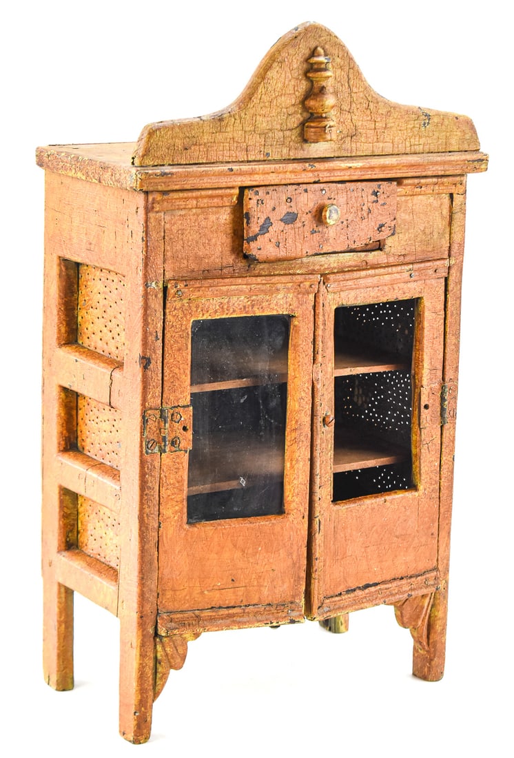 MINIATURE KITCHEN HUTCH OR SALESMAN SAMPLE (1 of 2)