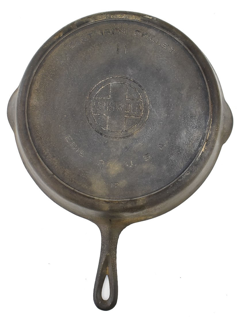 THE GRISWOLD MANUFACTURING COMPANY CAST IRON SKILLET SIZE No.11 PATTERN No. 717 (1 of 2)