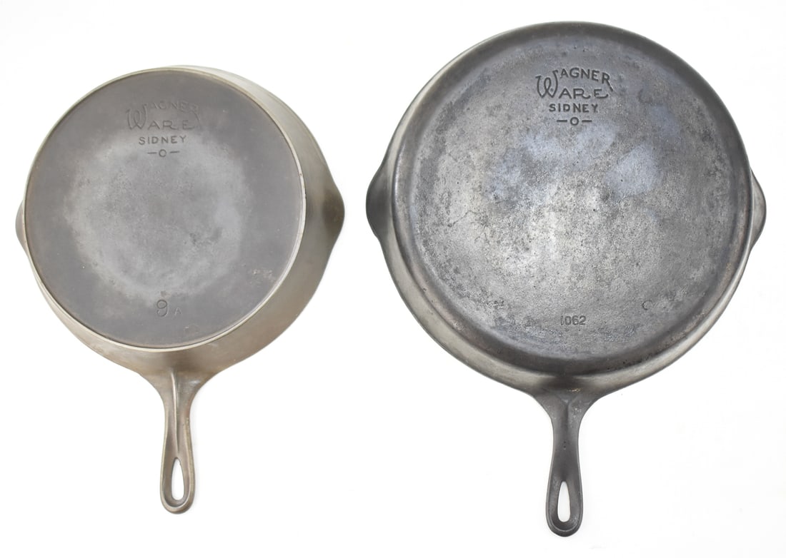 WAGNER WARE CAST IRON SKILLET PAIRING (1 of 2)