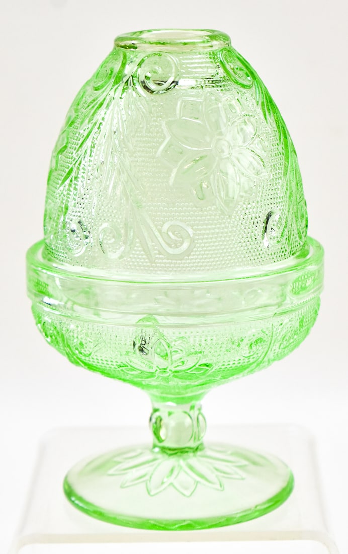 INDIANA GLASS TIARA "CHANTILLY" GREEN FAIRY LAMP