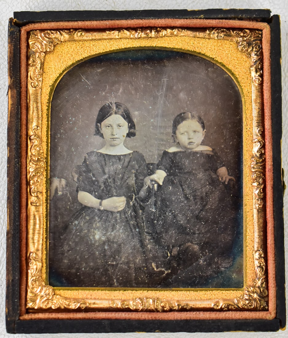 HALF-CASED DAGUERREOTYPE OF TWO CHILDREN (1 of 2)