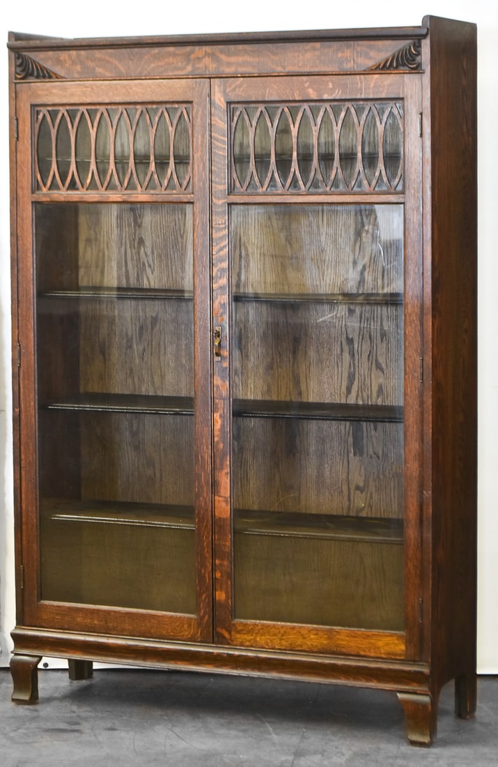 EDWARDIAN OAK DOUBLE-DOOR DISPLAY BOOKCASE (1 of 3)