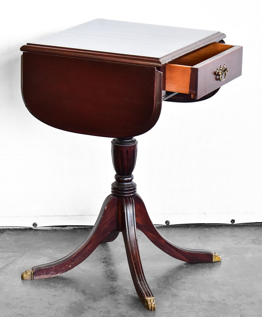 DUNCAN PHYFE STYLE DROP LEAF PEDESTAL SIDE TABLE - 3