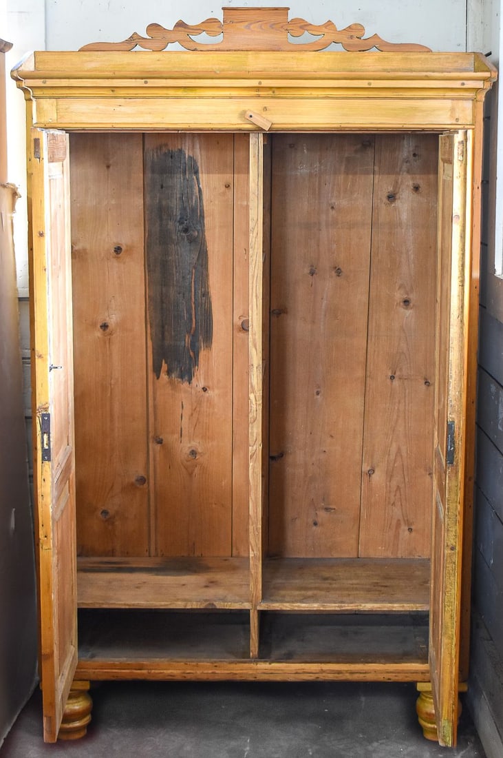 EUROPEAN PINE ARMOIRE - 2