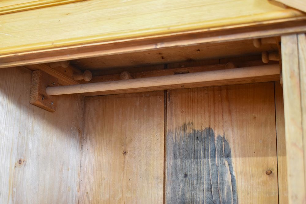 EUROPEAN PINE ARMOIRE - 3