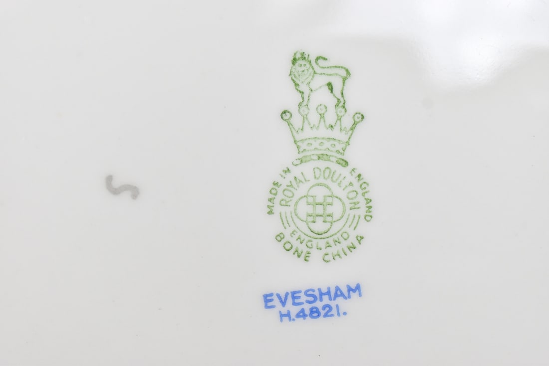 ROYAL DOULTON "EVESHAM" DISH COLLECTION - 3