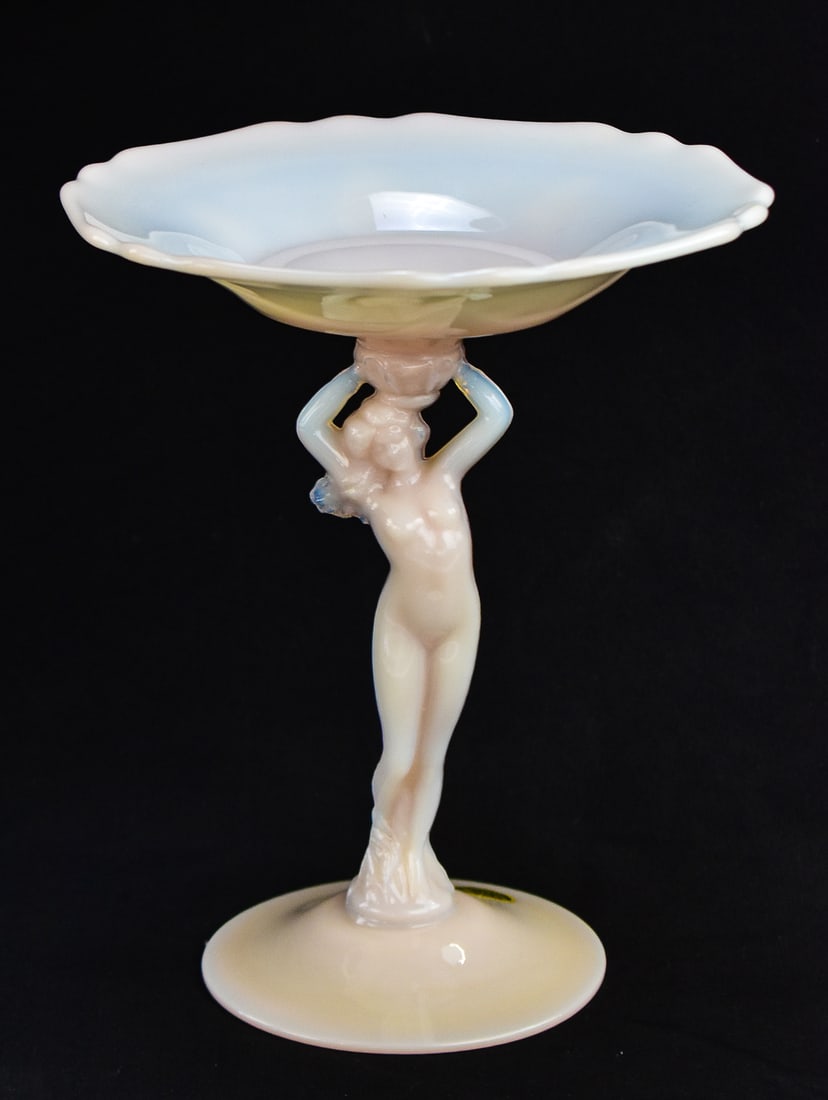 CAMBRIDGE CROWN TUSCAN "STATUESQUE" NUDE CLAMSHELL COMPOTE (1 of 6)