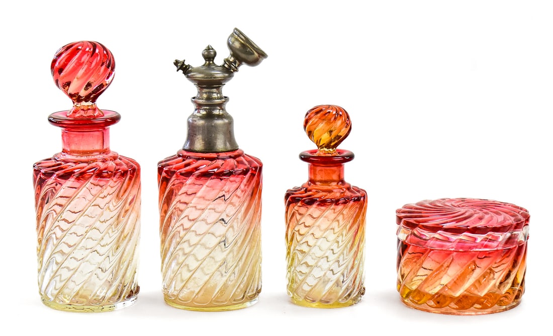 BACCARAT ATTRB. CRYSTAL VANITY SET (1 of 4)