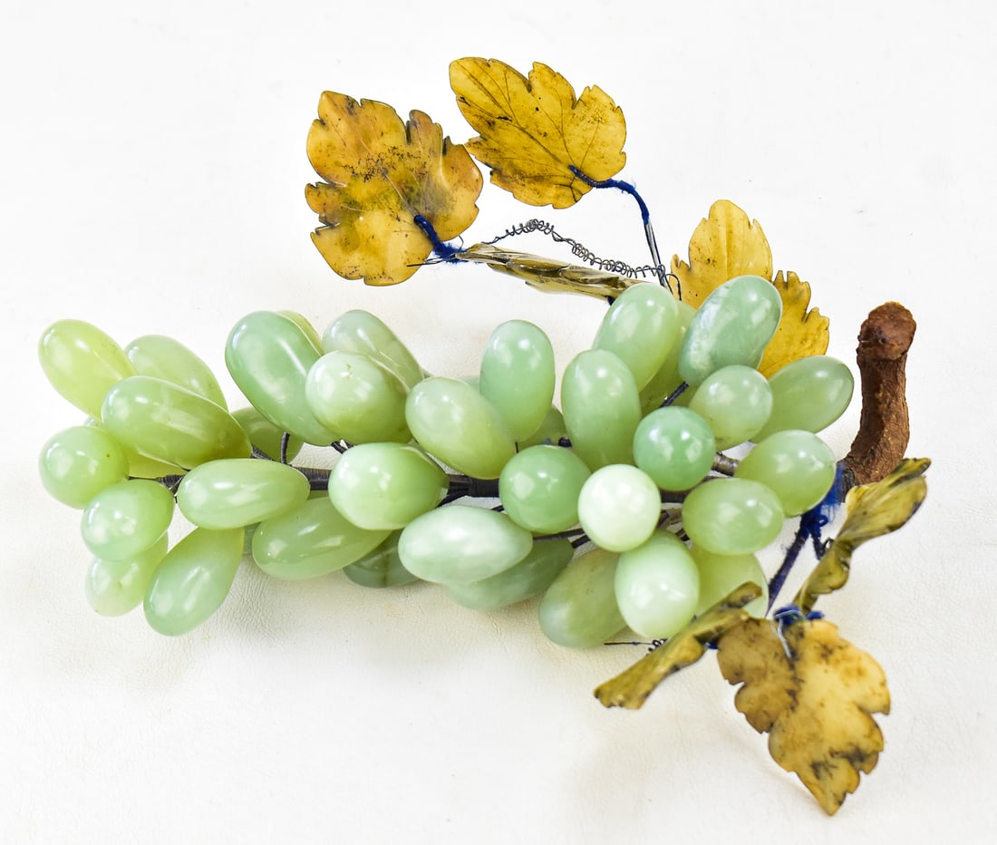 ASIAN MODERN JADE-CARVED GRAPE CLUSTERS - 2