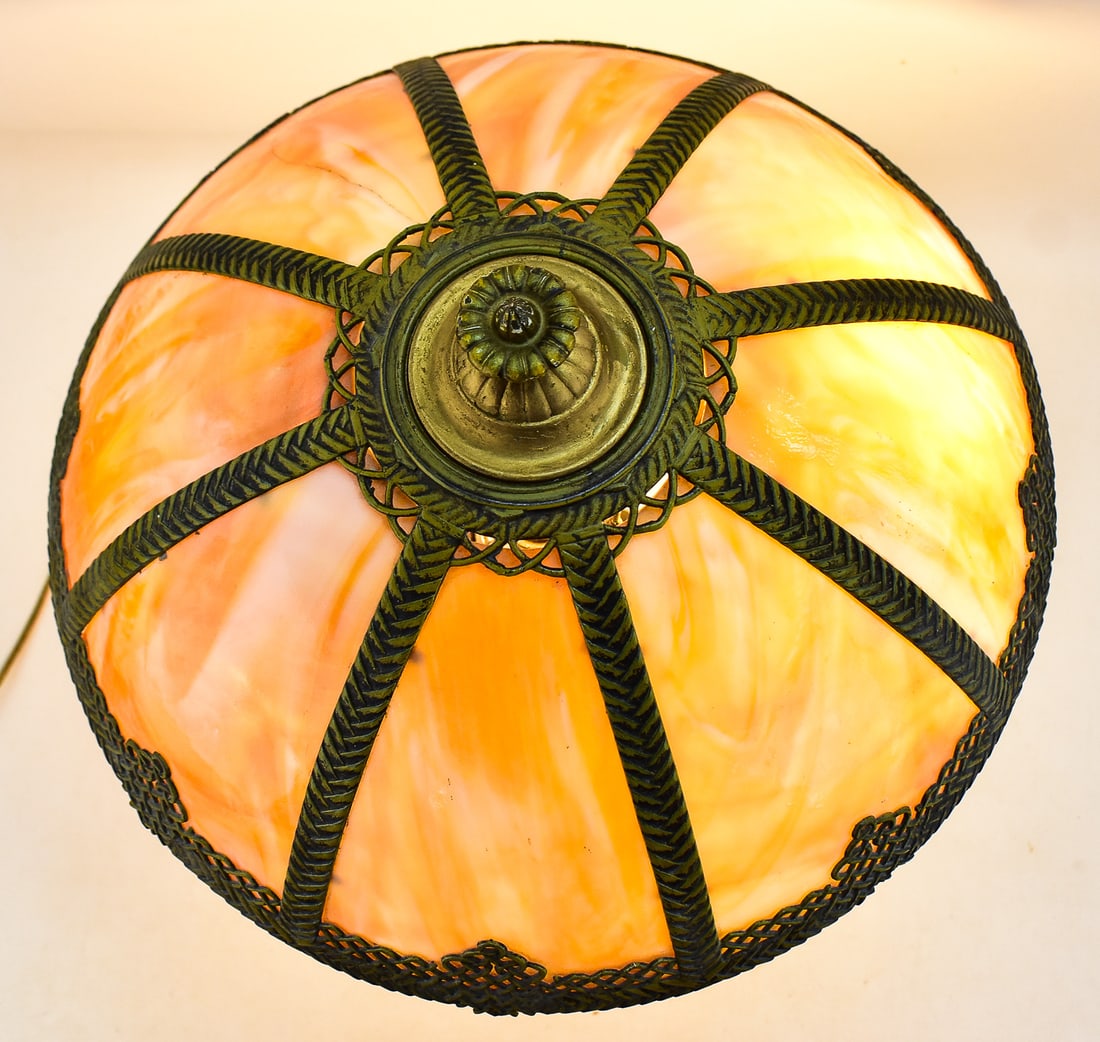 WOVEN PATTERN SLAG GLASS TABLE LAMP - 2