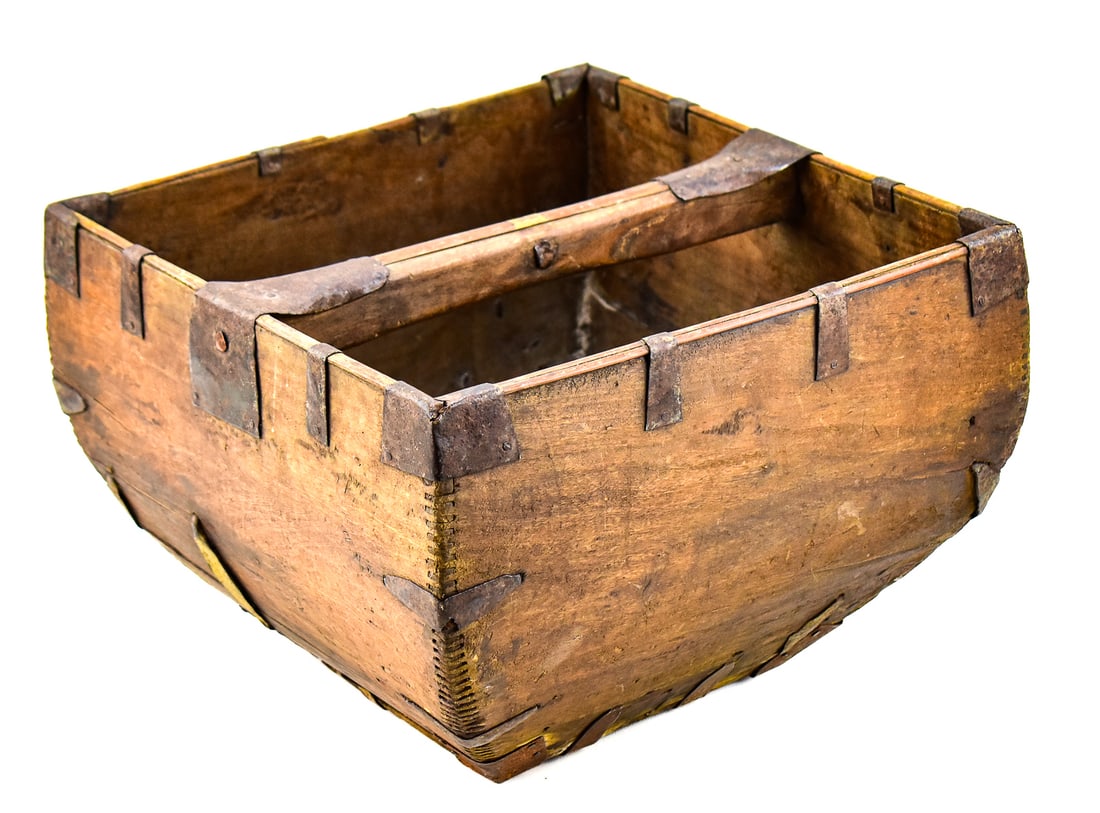 CHINESE GRAIN HARVEST BUCKET, 19TH CENTURY (1 of 4)