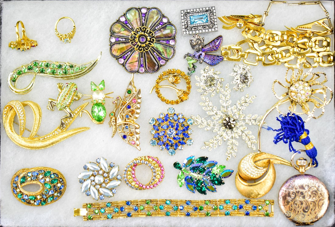 RHINESTONE COSTUME JEWLERY ASSORTMENT; ESTEE LAUDER, FLORENZA, JOAN RIVERS, ETC. (1 of 3)