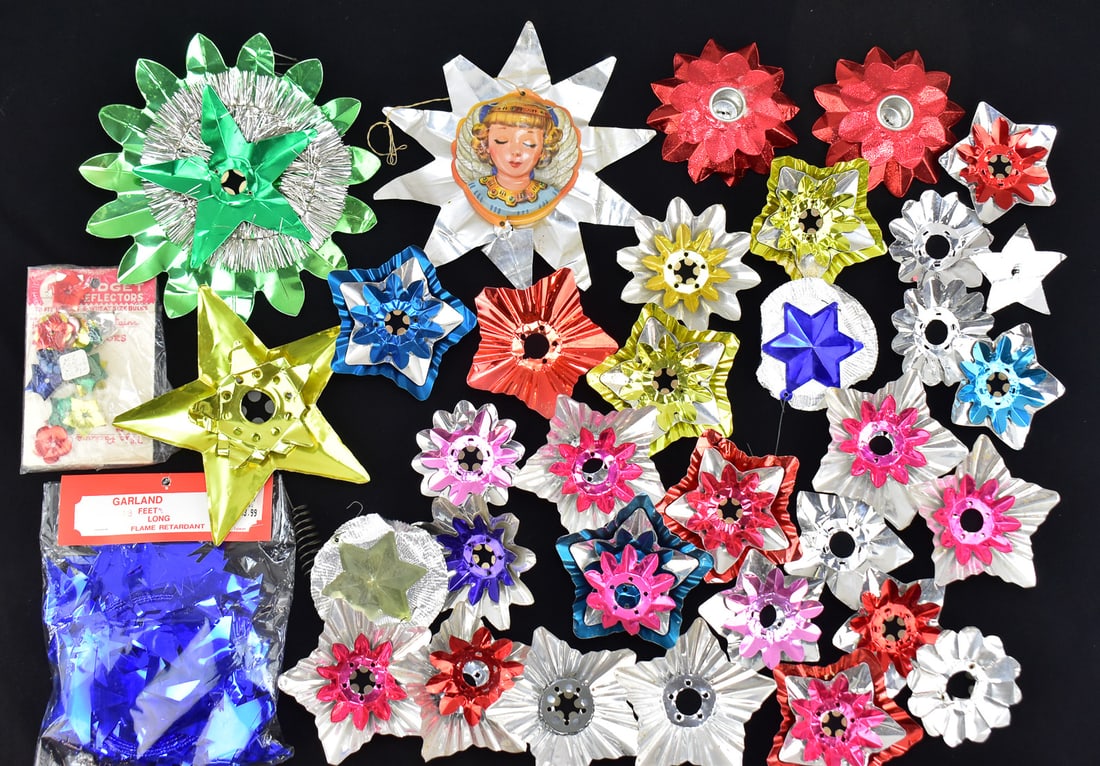 FOIL CHRISTMAS TREE LIGHT REFLECTORS & STAR TOPPERS (1 of 3)