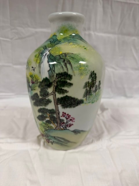 Art: Famille Rose Vase with landscape. Qing Dynasty 8" tall