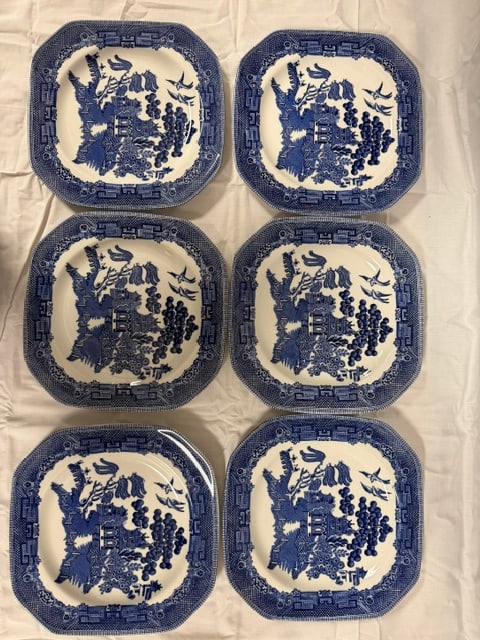 Johnson Brothers: Johnson Brothers Blue Willow square salad plate (6 quant)