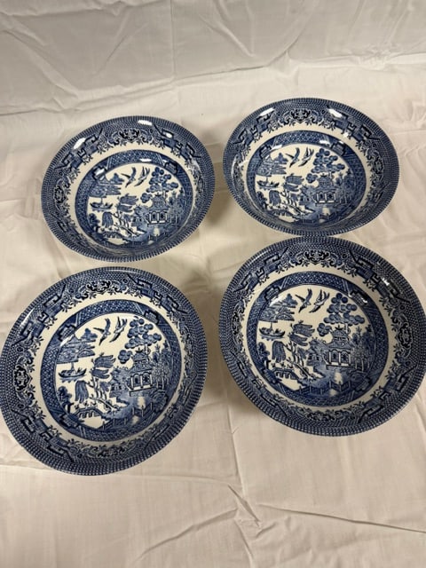 Churchill Dinnerware: Four (4) Vintage Churchill ceareal bowl 6"