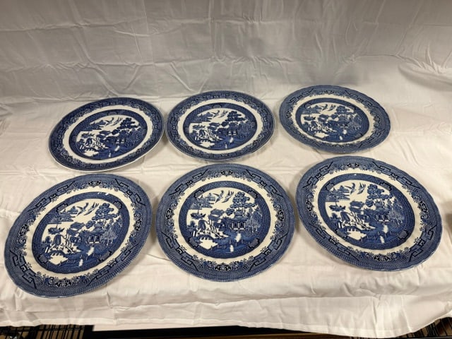 Churchill Dinnerware: Six (6) Vintage Churchill dinner plates 10 3/8"