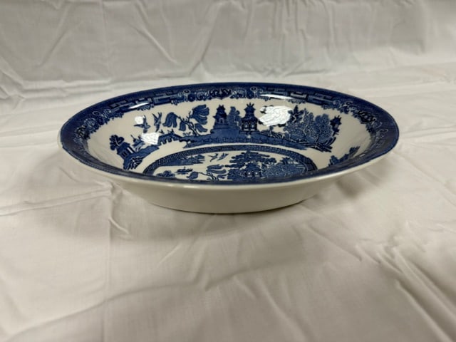 Churchill Dinnerware: Vintage Churchill Blue Willow oval dish 9"