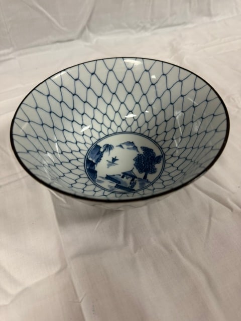 Minoware Bowl: Minoware porcelain bowl with blue and white fishnet pattern and koi fish motif, Japan: 6", rim 3"