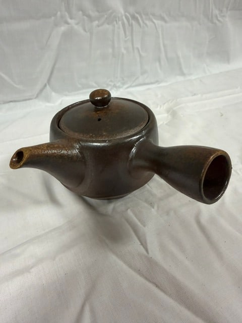 Japanese Tea Pot: Ceramci Japanese style kyusu teapot with side handle